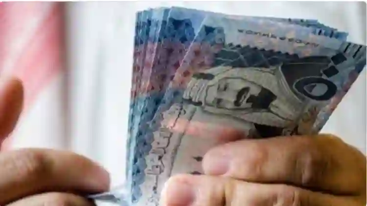 السعودية تعلن رسمياً الترحيل الفوري لأي مقيم يتجاوز هذا المبلغ من الحوالات في الشهر الواحد  