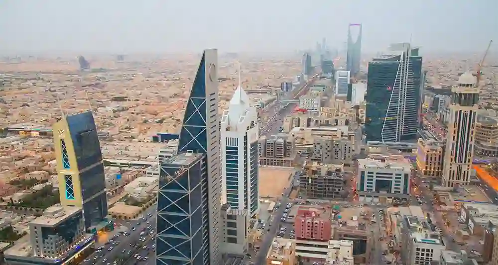من اليوم الانتقال بين شمال وجنوب الرياض يحتاج دقائق فقط بعد الاعلان عن طريق جديدة سريع وبدون زحمة 