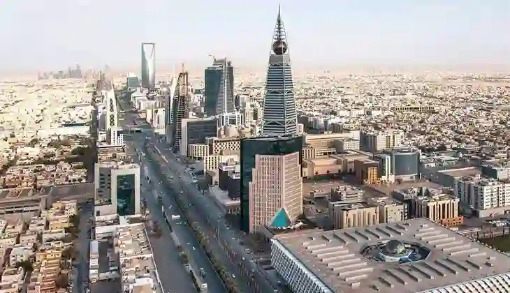 تجنب زحام المرور على طريق الملك فهد في الرياض بهذا المسار الذي لا يعرفه الكثيرون